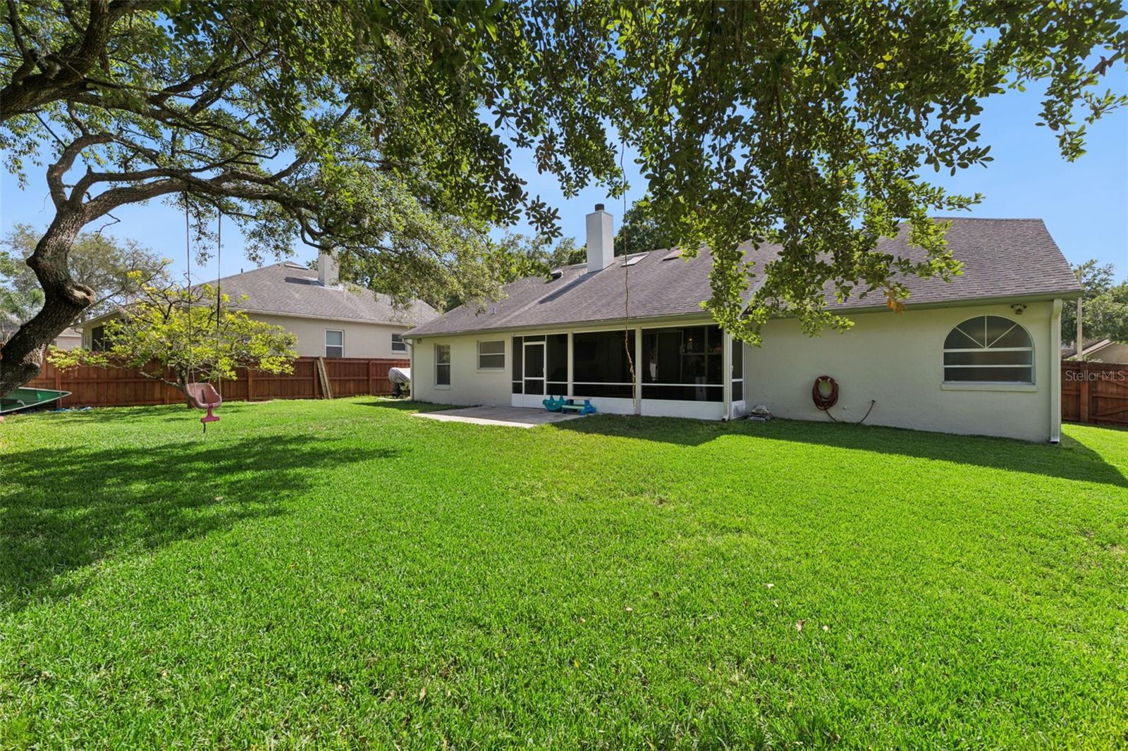 KINGSTON OAKS - Residential