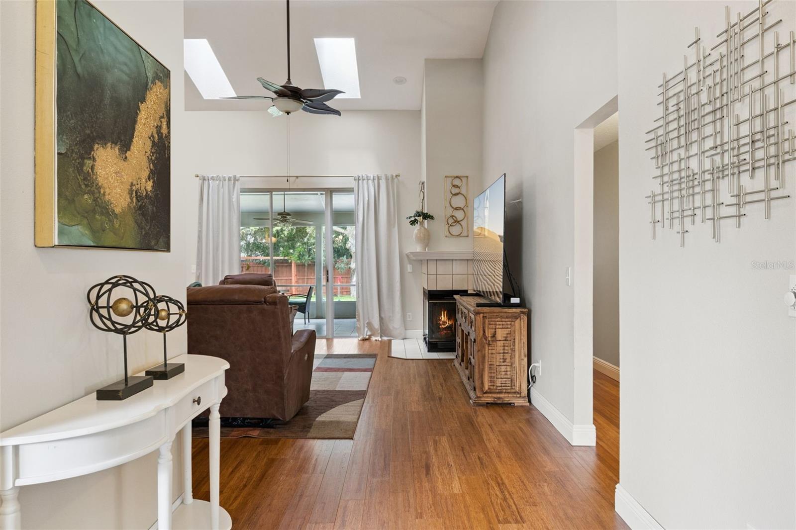 KINGSTON OAKS - Residential