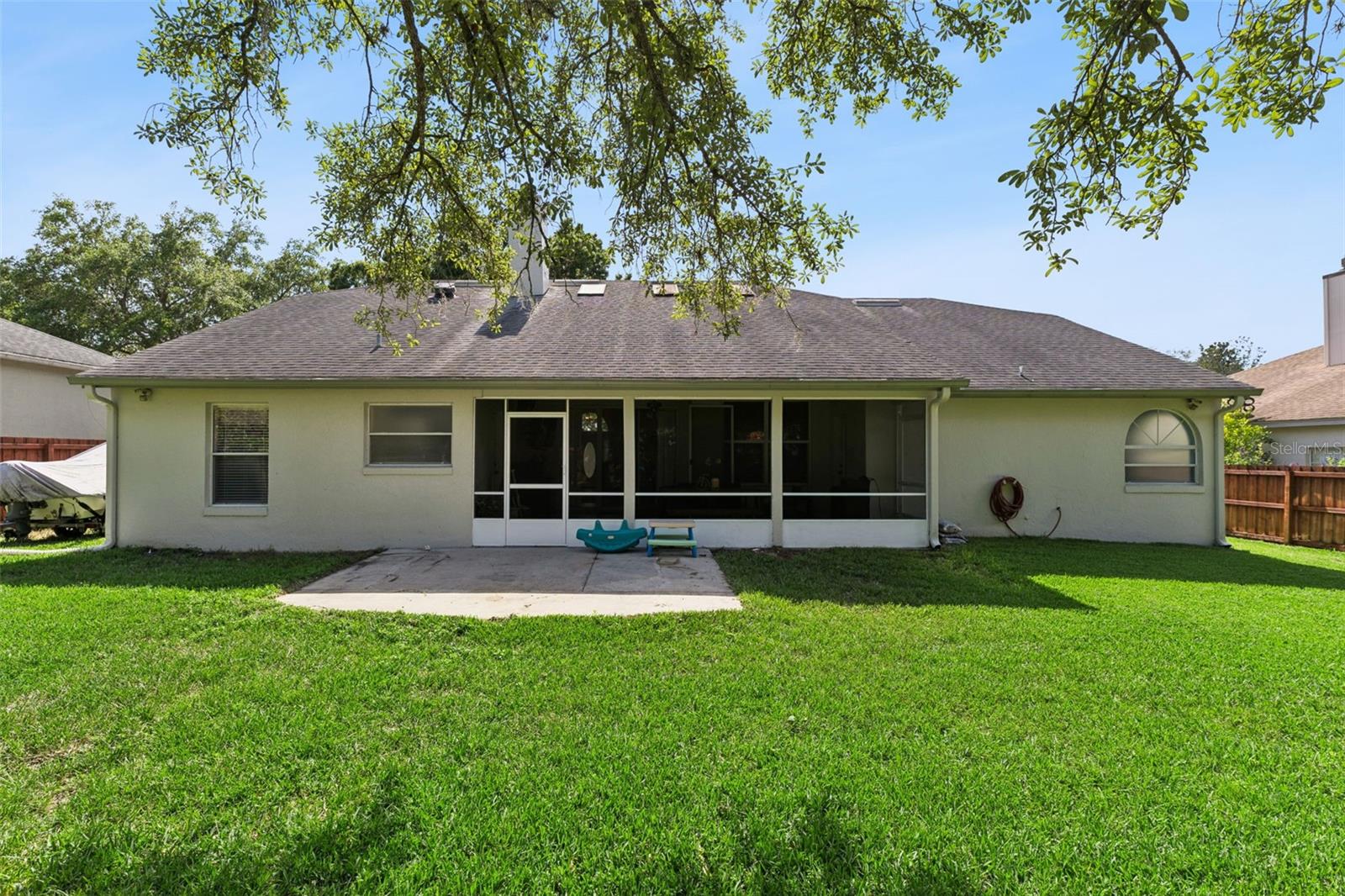 KINGSTON OAKS - Residential