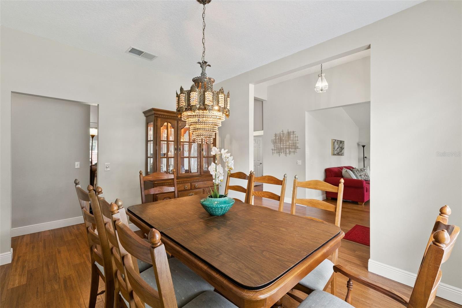 KINGSTON OAKS - Residential
