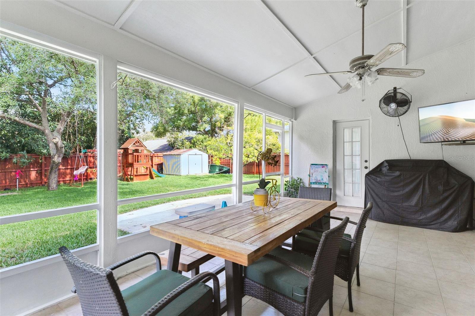 KINGSTON OAKS - Residential