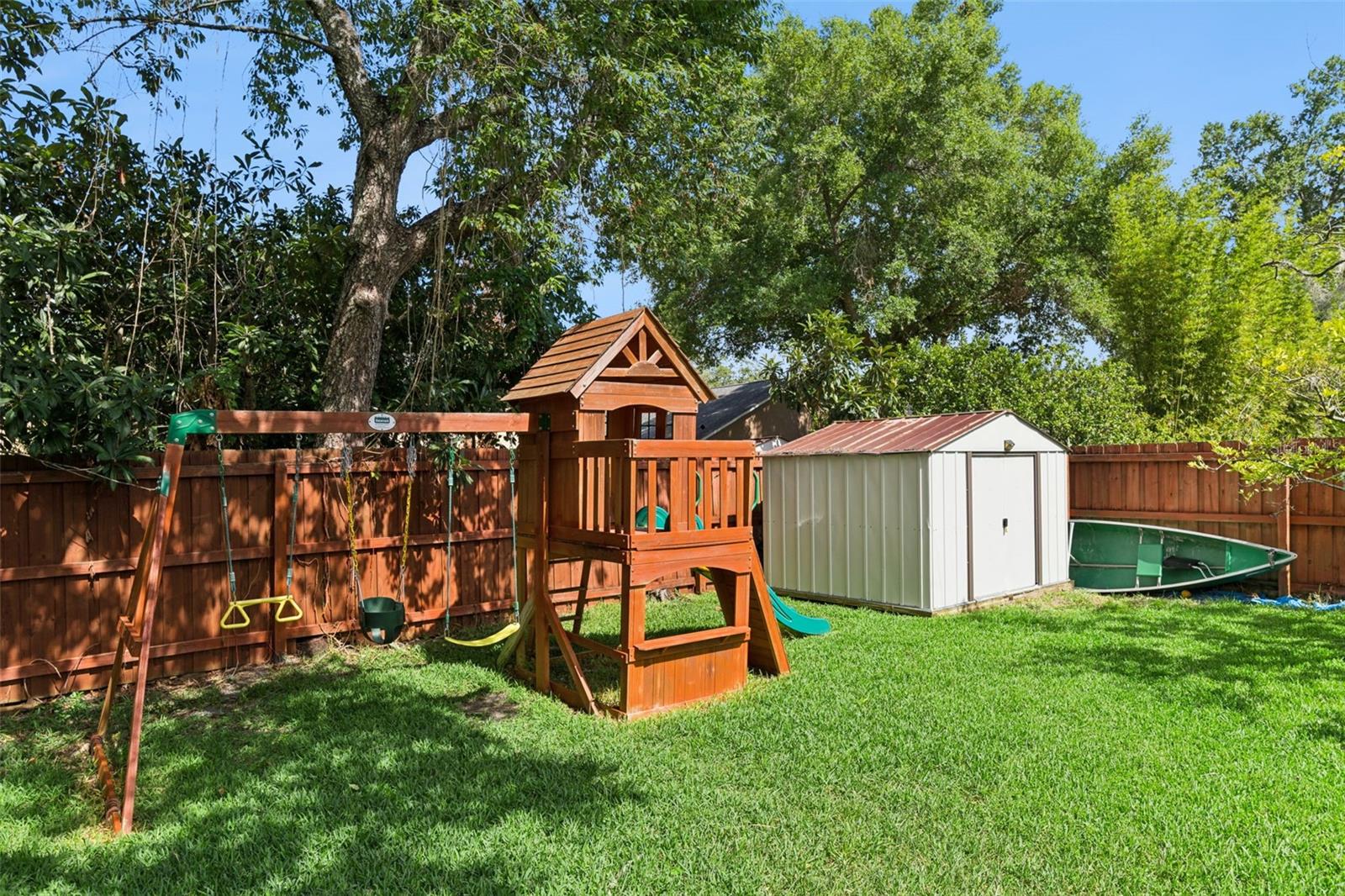 KINGSTON OAKS - Residential