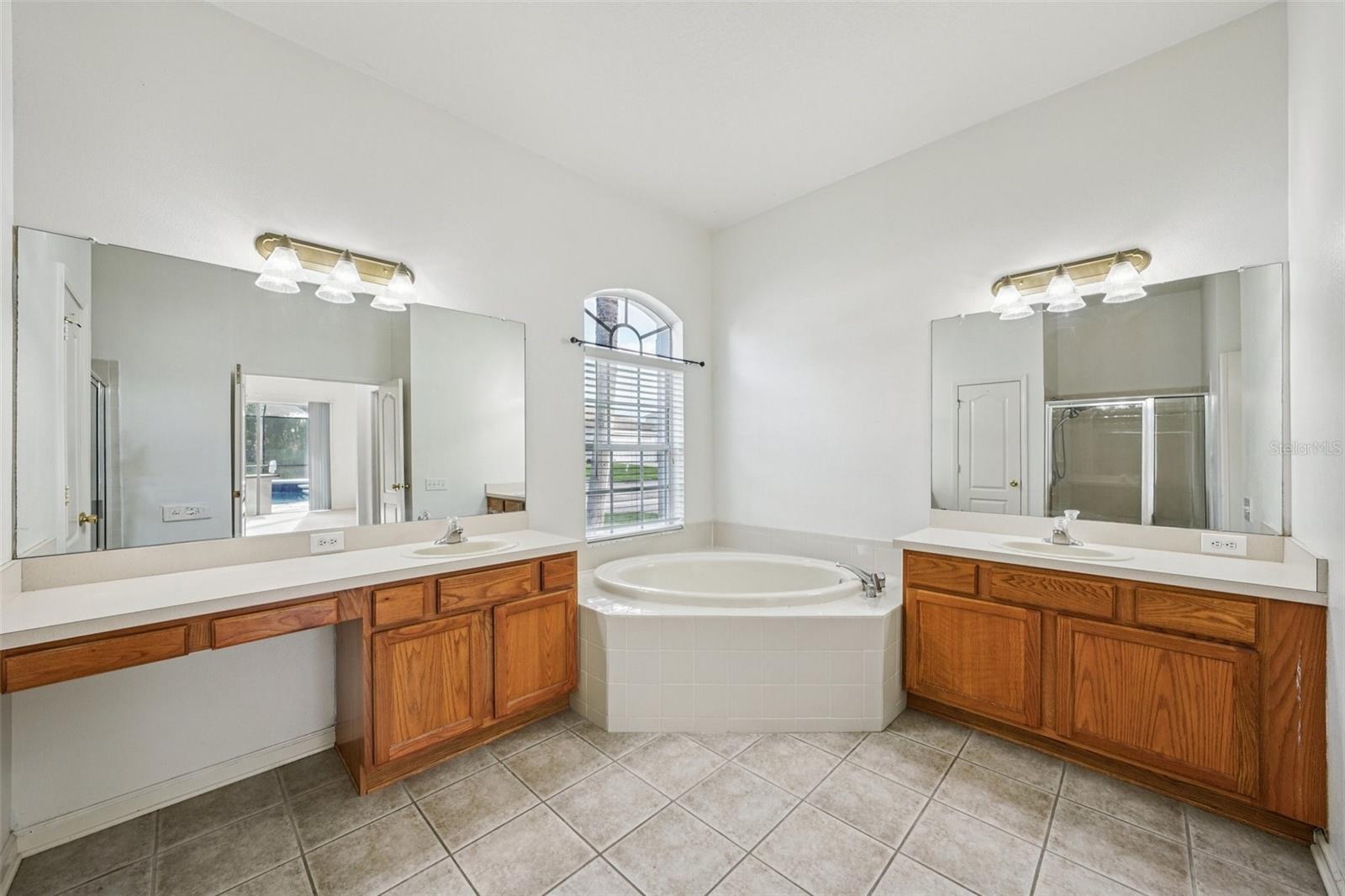 LEXINGTON OAKS VLGS 27A & 3L - Residential