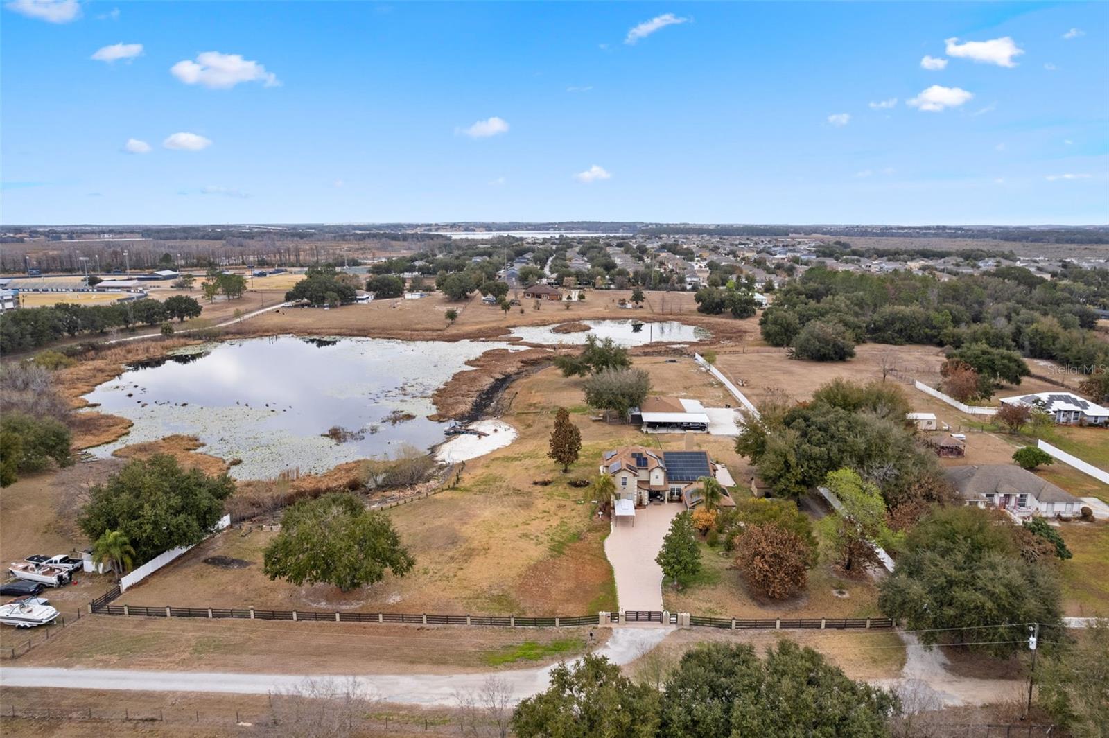 GROVELAND FARMS 16-22-25 - Residential