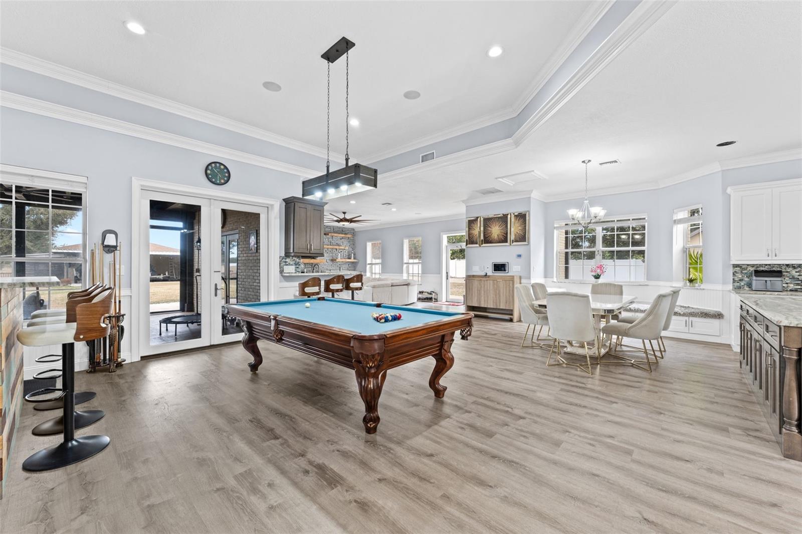 GROVELAND FARMS 16-22-25 - Residential