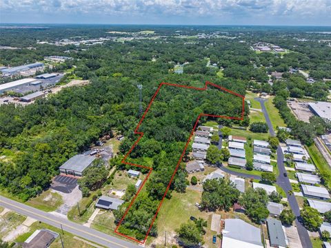 Photo of Tbd Gourley Avenue, Leesburg, FL 34748 (MLS # G5104349)