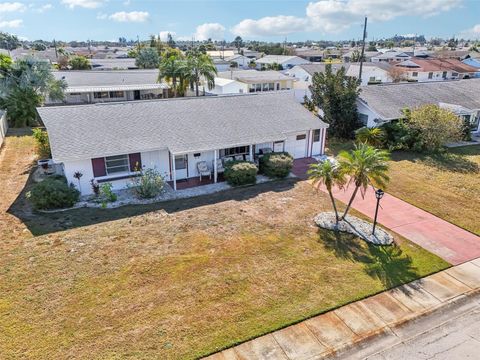 Photo of 722 Tam O Shanter Avenue, Sun City Center, FL 33573 (MLS # TB8450376)