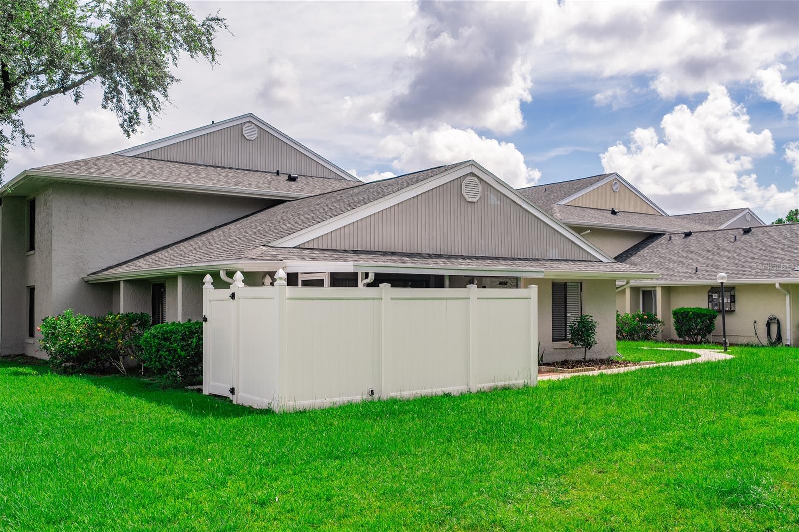 4438 PINEBARK AVE 4