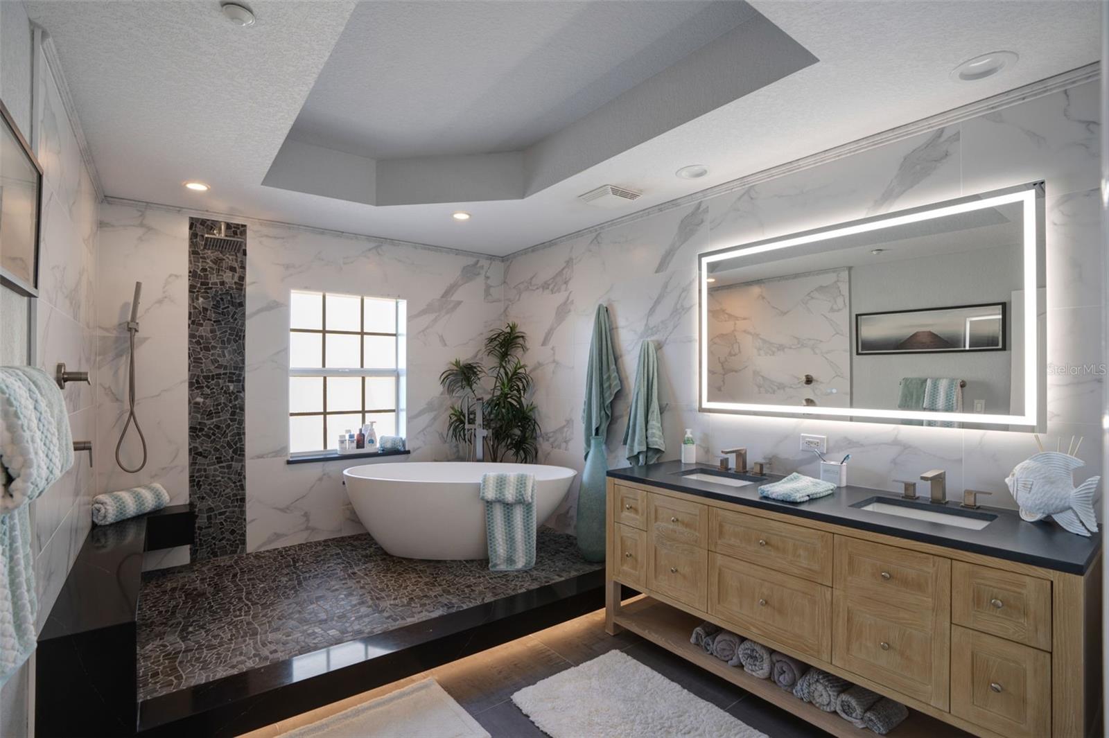 VILLAS AT BELLAGIO HARBOR VILLAGE - Residential Lease