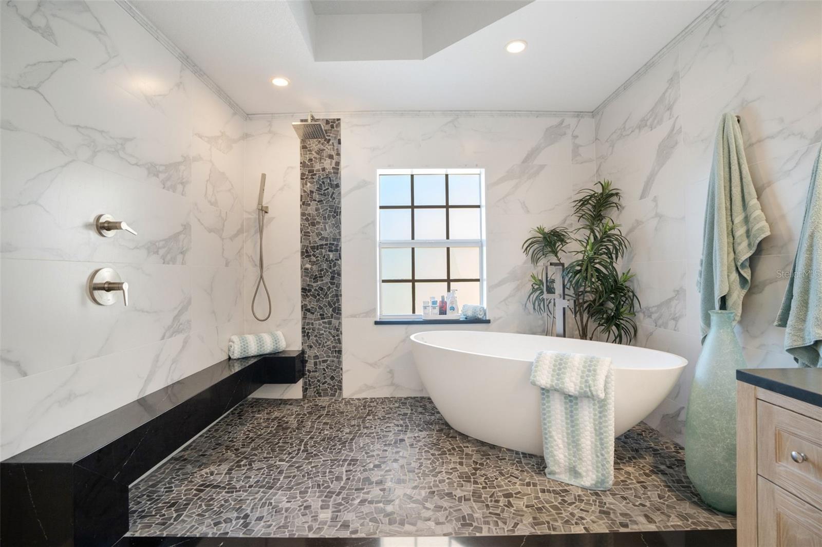 VILLAS AT BELLAGIO HARBOR VILLAGE - Residential Lease