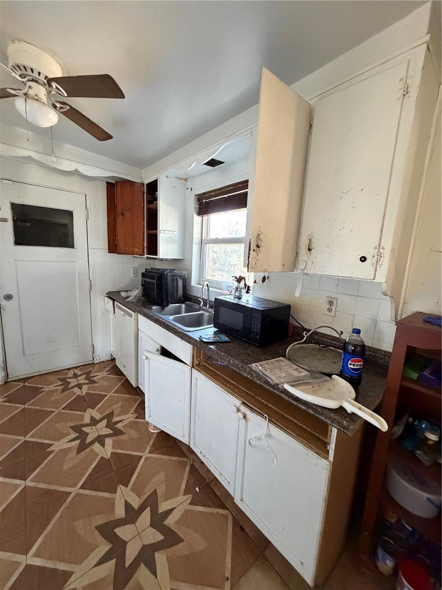 ACREAGE - Residential