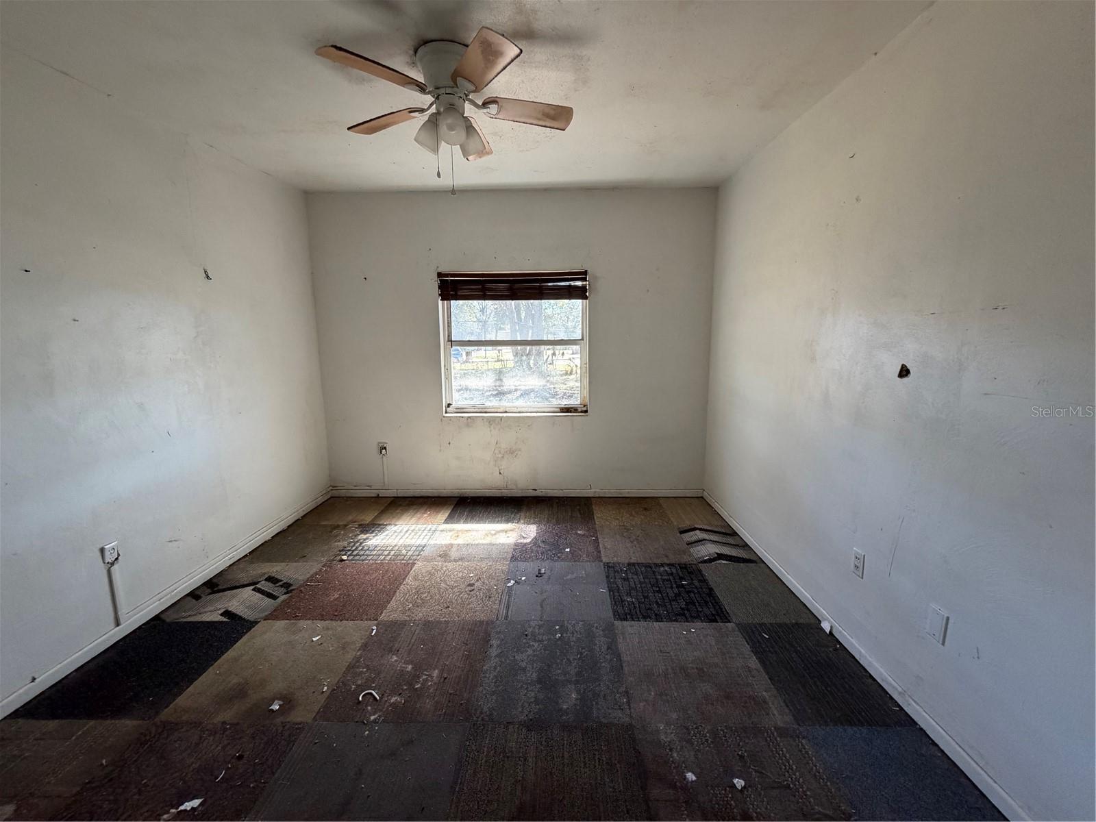 ACREAGE - Residential