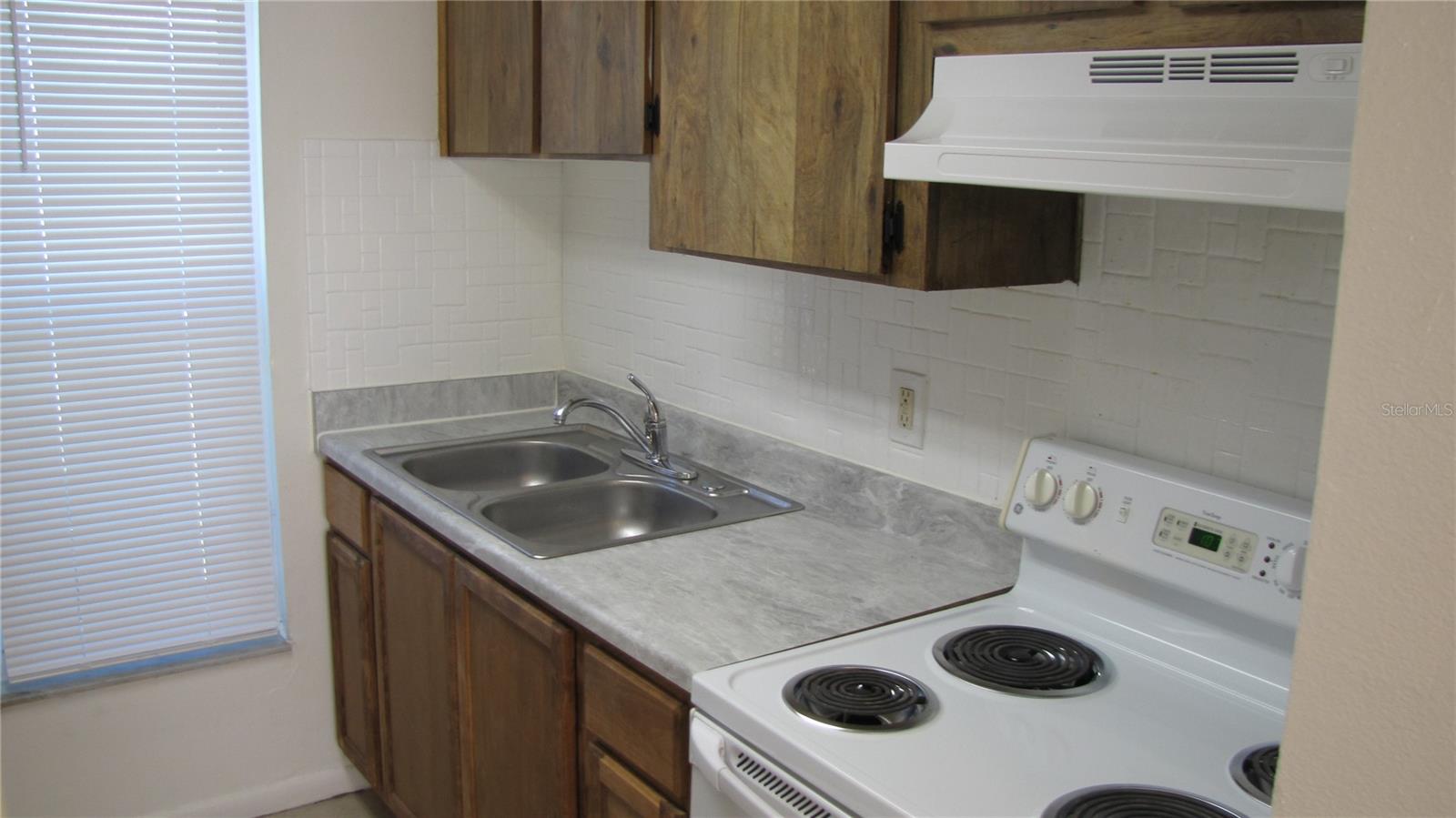 WASHINGTON SQUARE TOWNHOME CON - Residential Lease