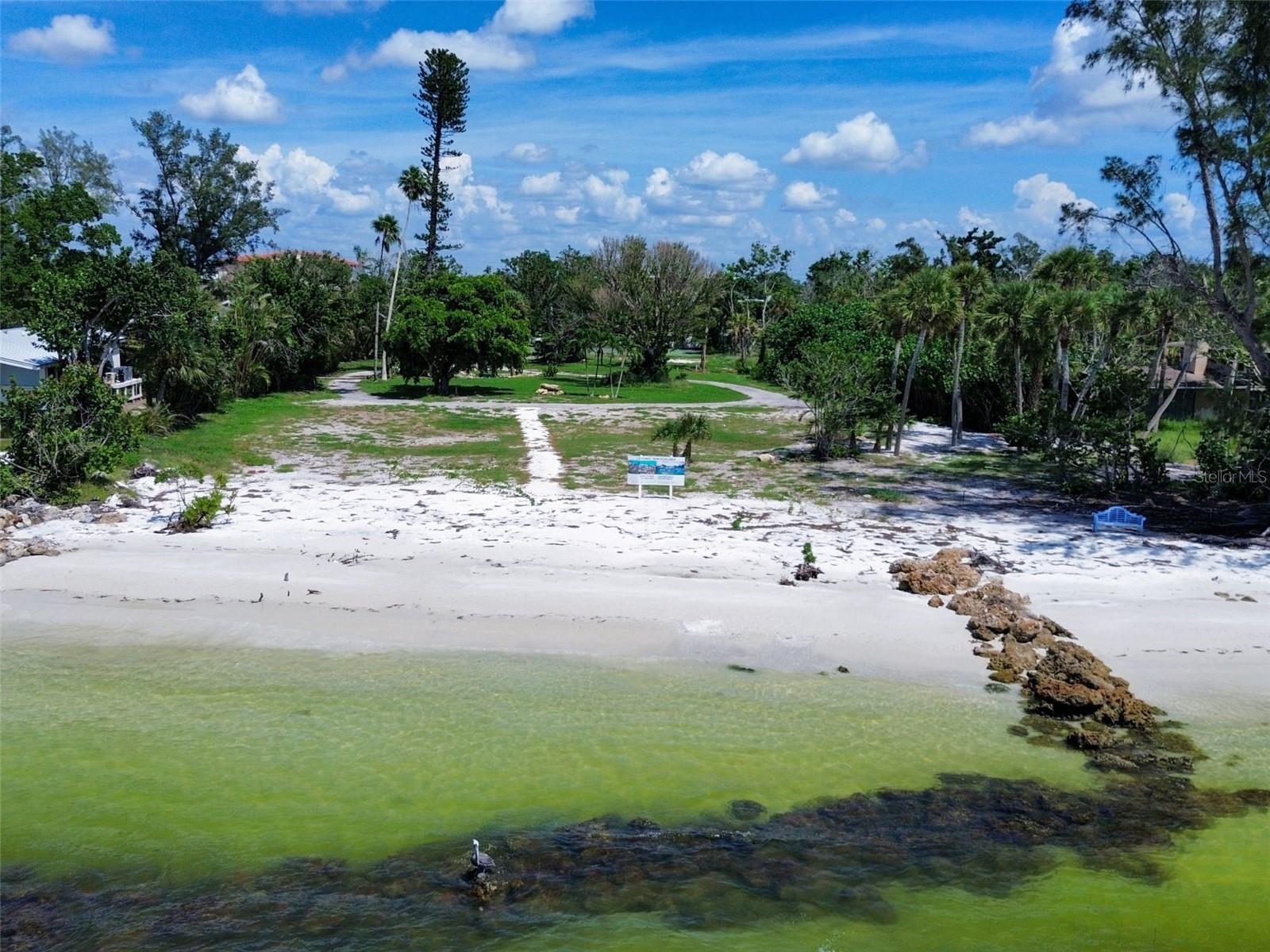 FIDDER BAYOU - Land