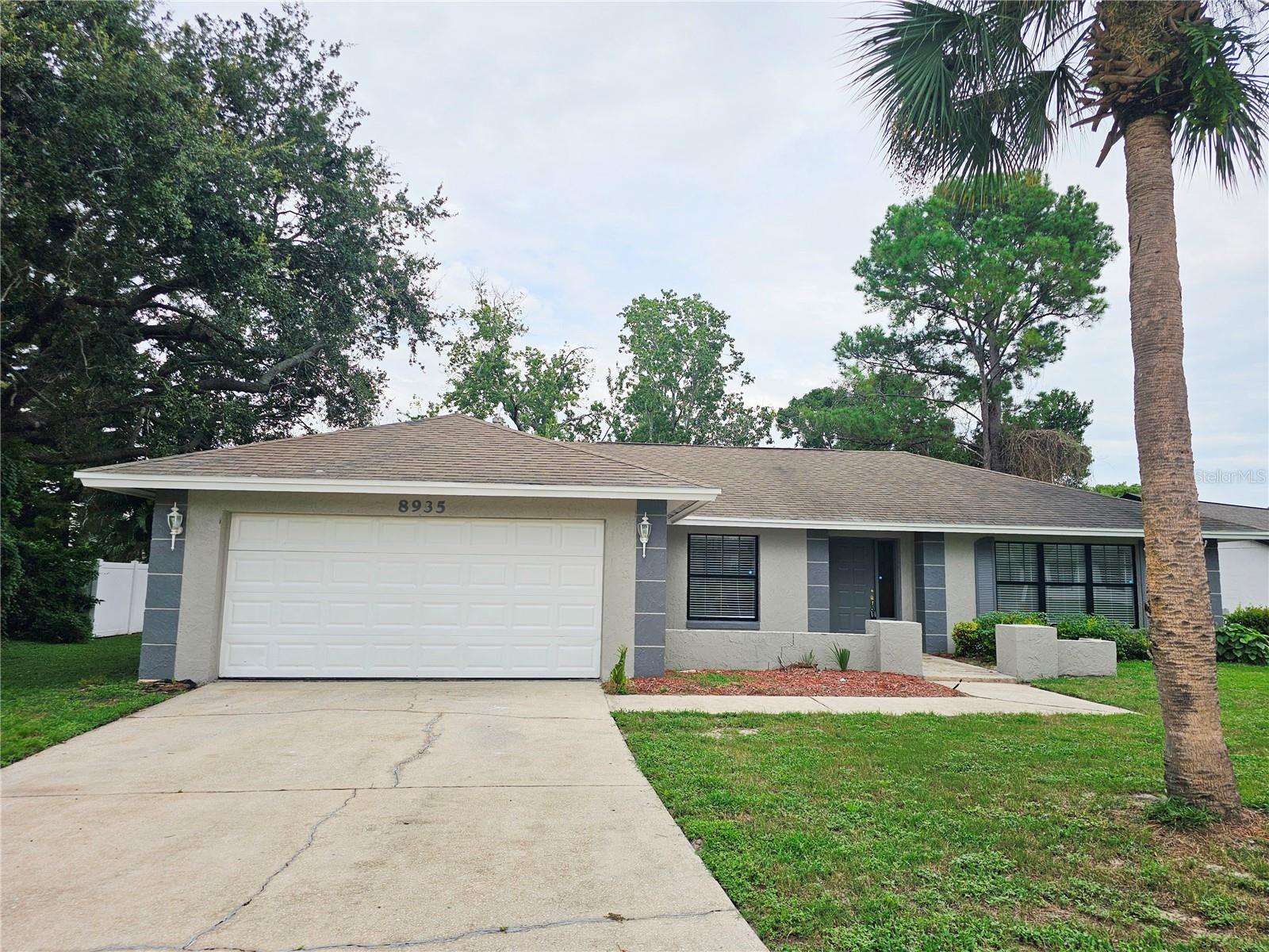 Beautiful home in the heart of Dr. Phillips. This 3 bedrooms/2 bathrooms split plan home features a formal living room and dining room, kitchen with stainless steel appliances and breakfast nook that opens to the family room; to one side of the house the master bedroom with walking closet and bathroom, and to the other side the two bedrooms and a shared bath; beautifully maintained landscaping, with a fully fenced private backyard and paved patio. Great location, short distance to shops, supermarkets, and restaurant row. Hurry up, this opportunity won't last! ******Tenant needs to verify all room sizes and schools. Evaluation criteria for prospective tenants: - No Evictions - No Sex Offenders - Credit score minimum 630 - Income to rent 3 times minimum - 1 small pet may be considered, a non-aggressive breed only