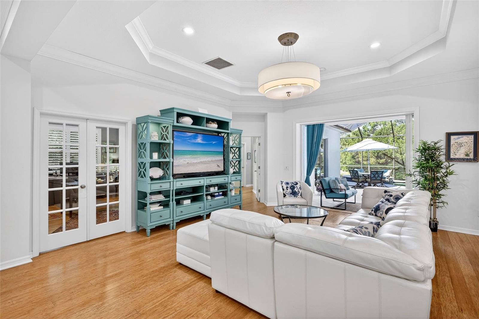 COUNTRY CLUB EAST AT LAKEWD RNCH QQ1 2B - Residential