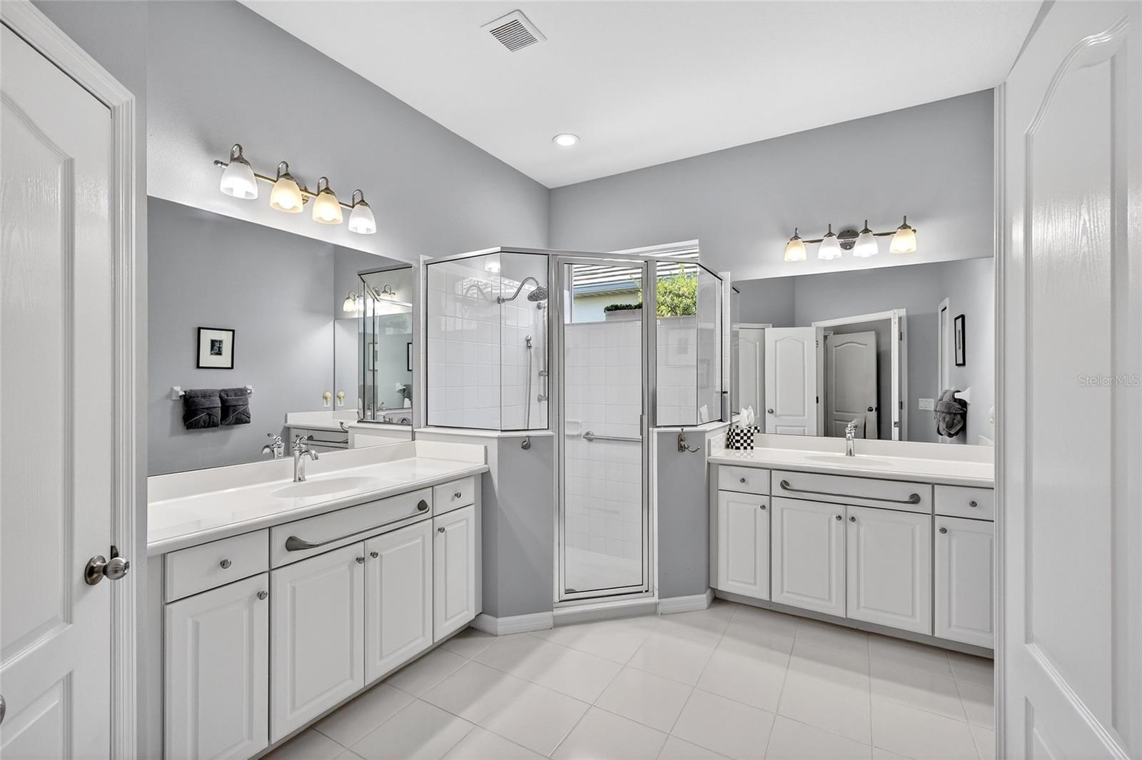 COUNTRY CLUB EAST AT LAKEWD RNCH QQ1 2B - Residential