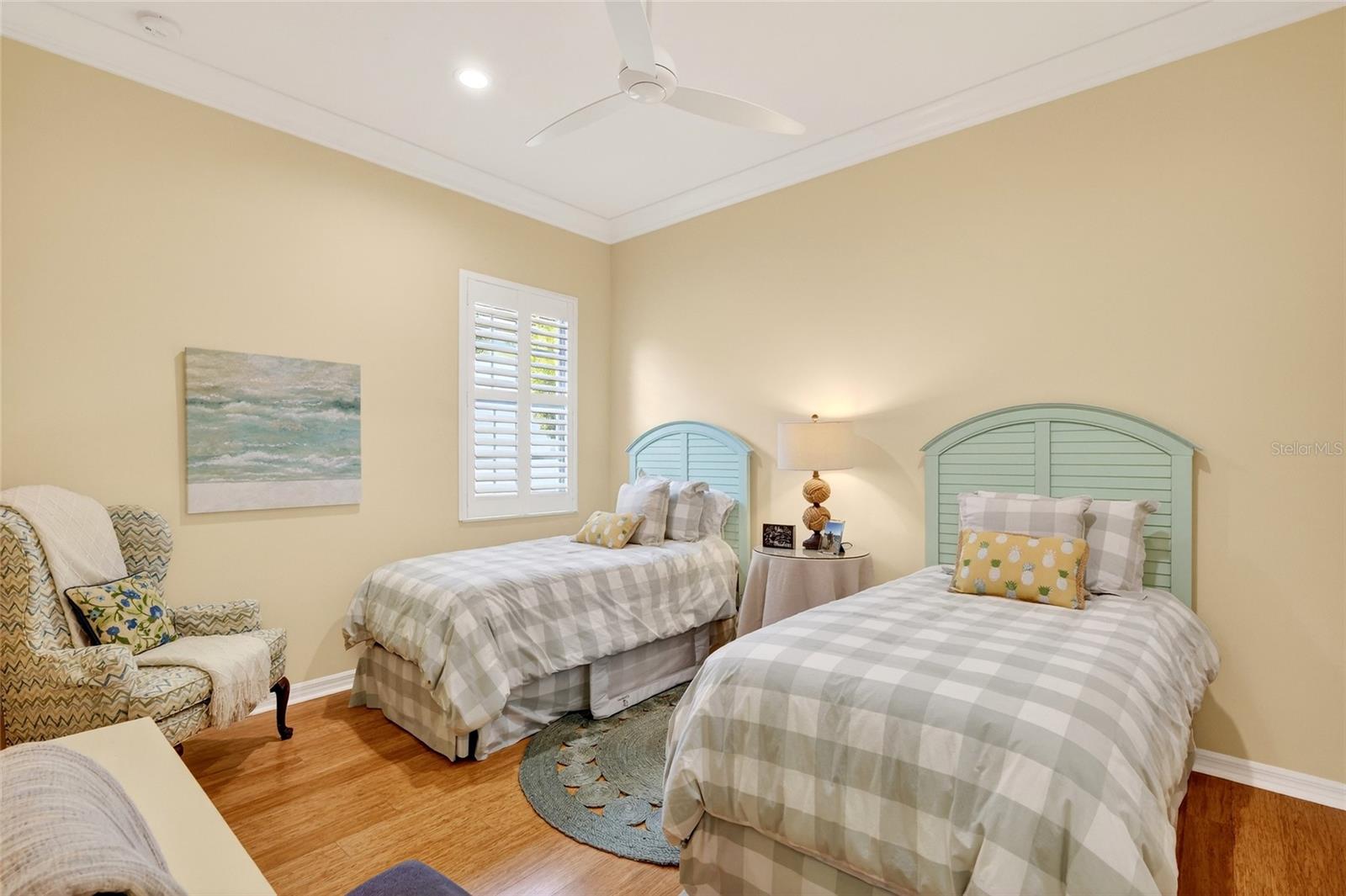 COUNTRY CLUB EAST AT LAKEWD RNCH QQ1 2B - Residential