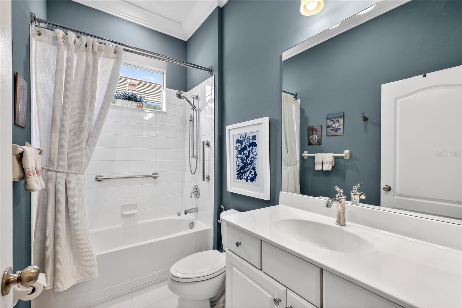 COUNTRY CLUB EAST AT LAKEWD RNCH QQ1 2B - Residential