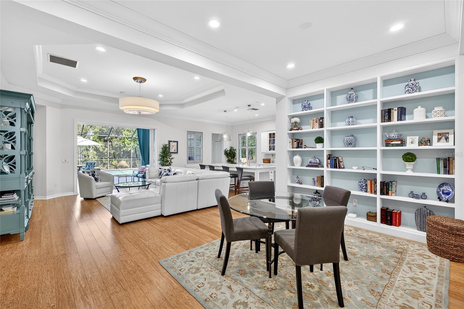 COUNTRY CLUB EAST AT LAKEWD RNCH QQ1 2B - Residential