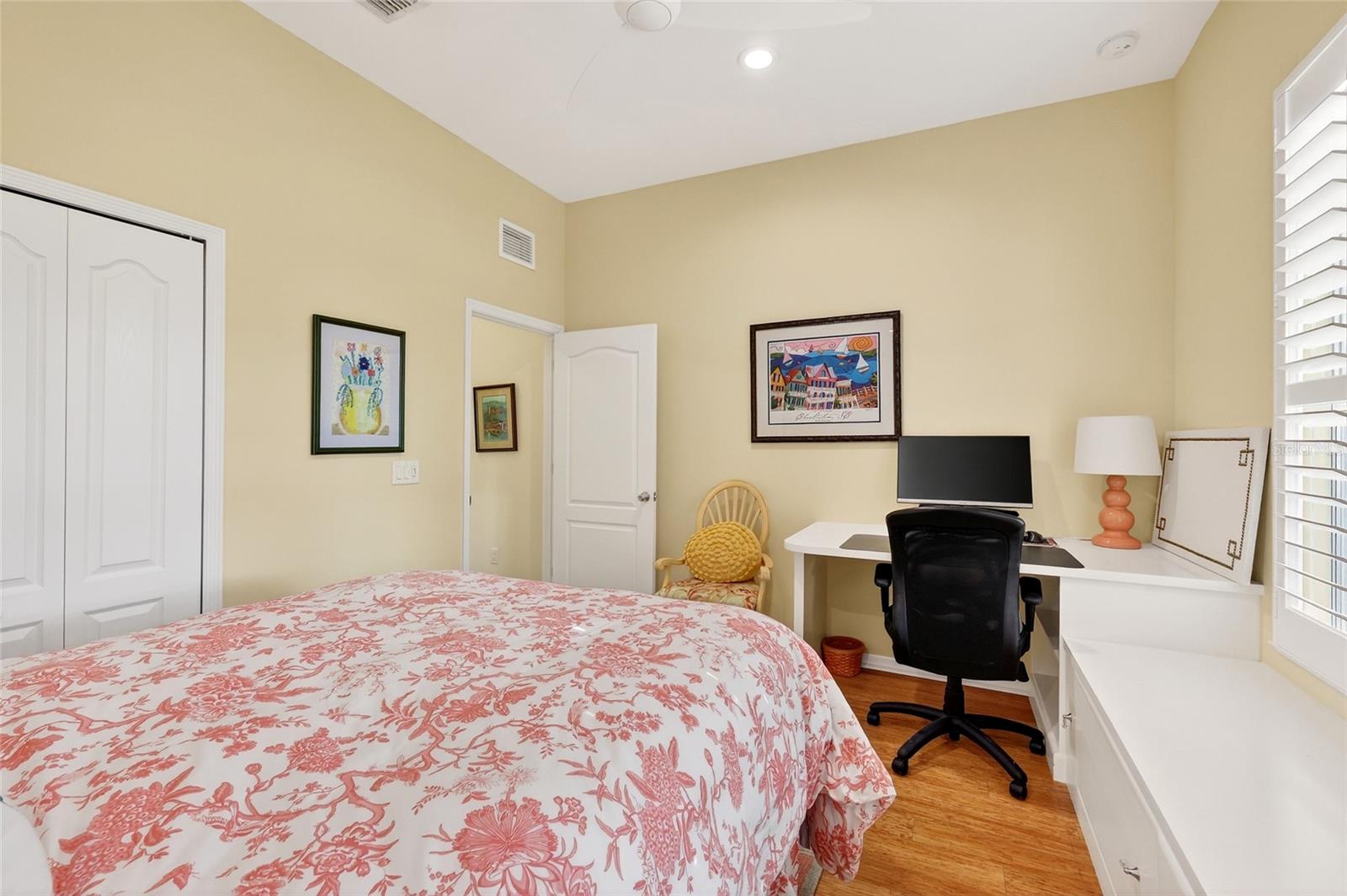 COUNTRY CLUB EAST AT LAKEWD RNCH QQ1 2B - Residential