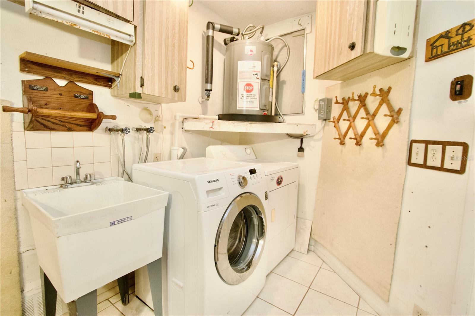 WEDGWOOD VILLAGE CONDO - Residential