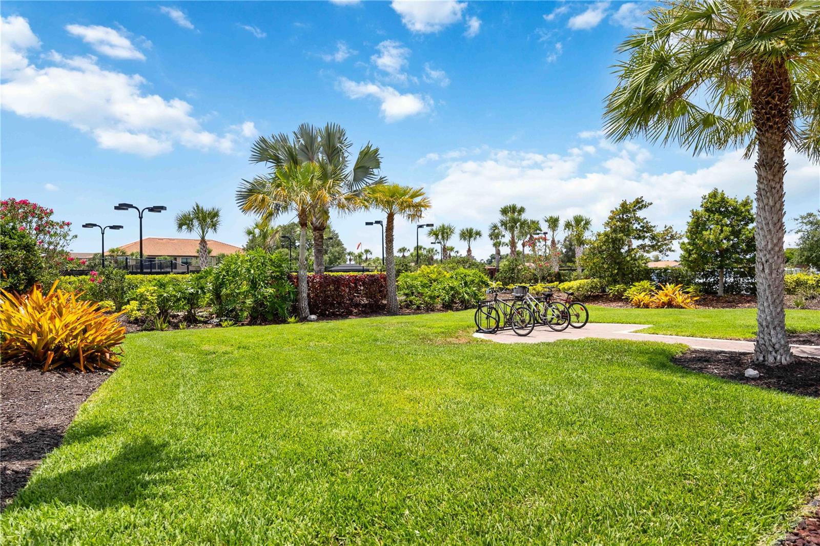 LEGACY ESTS/PALMER RANCH PH 2 - Residential