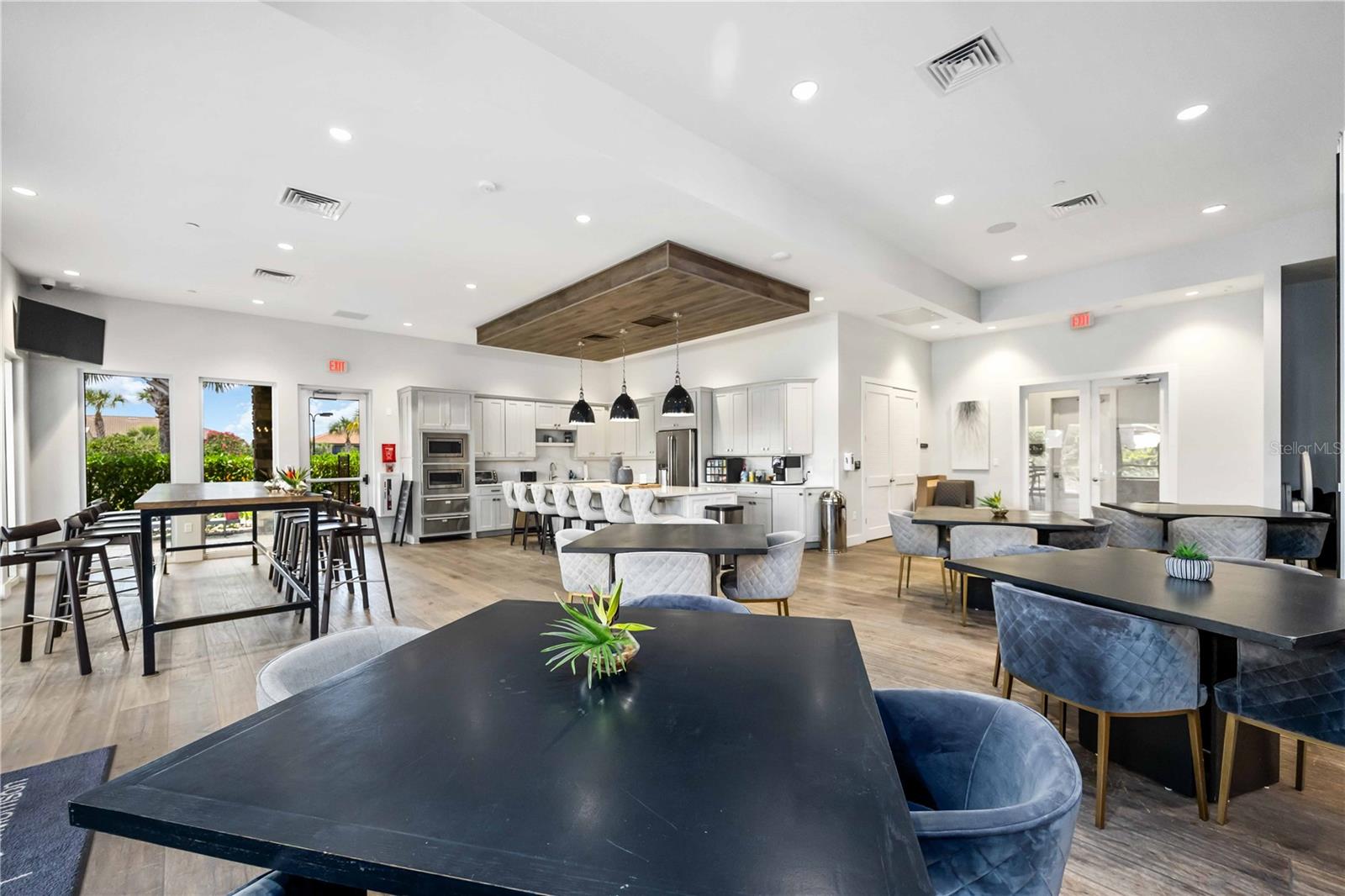 LEGACY ESTS/PALMER RANCH PH 2 - Residential