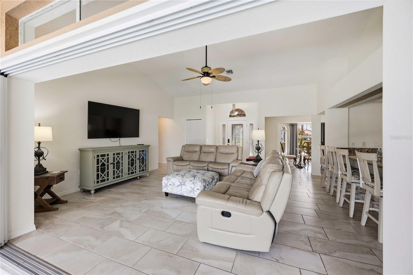 15564 RUSTON CIRCLE