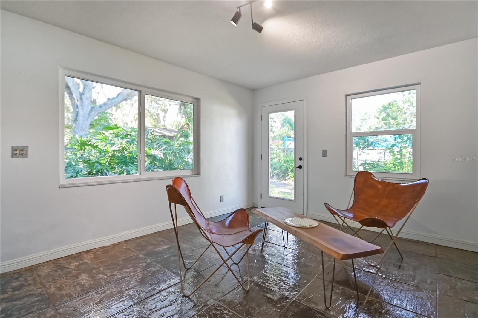 HARBOR OAKS UN 01 - Residential