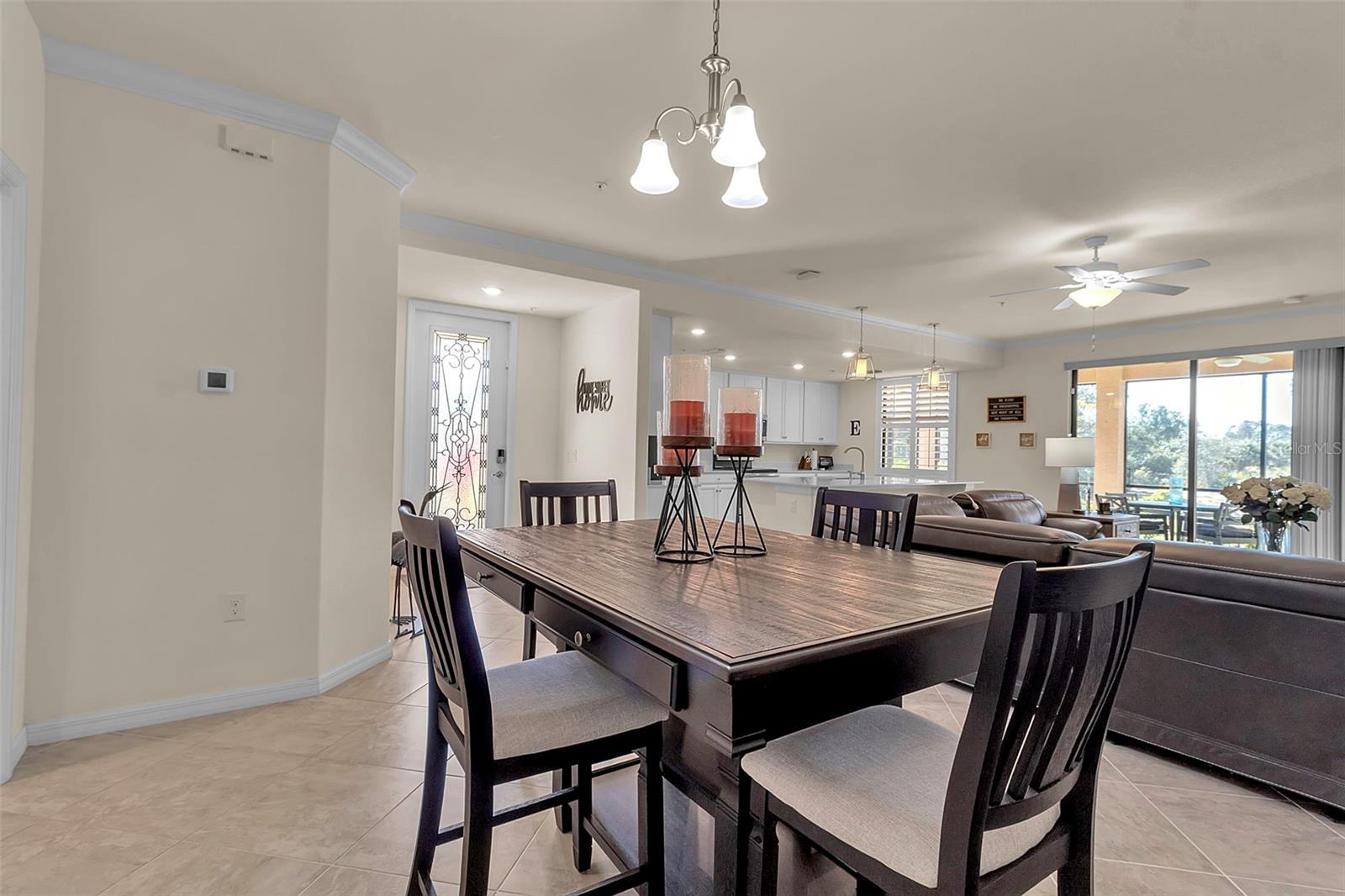 COACH HOMES 3/GRAN PARADISO BL - Residential
