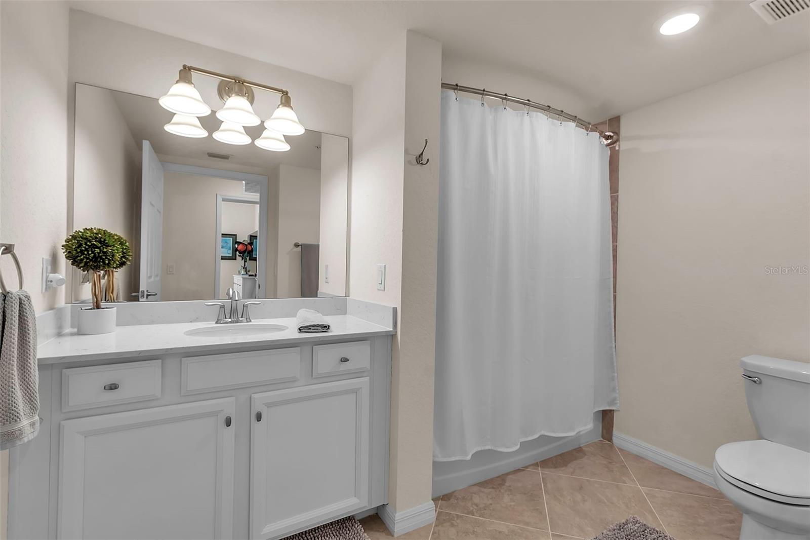 COACH HOMES 3/GRAN PARADISO BL - Residential