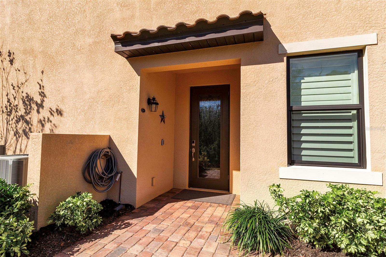 COACH HOMES 3/GRAN PARADISO BL - Residential