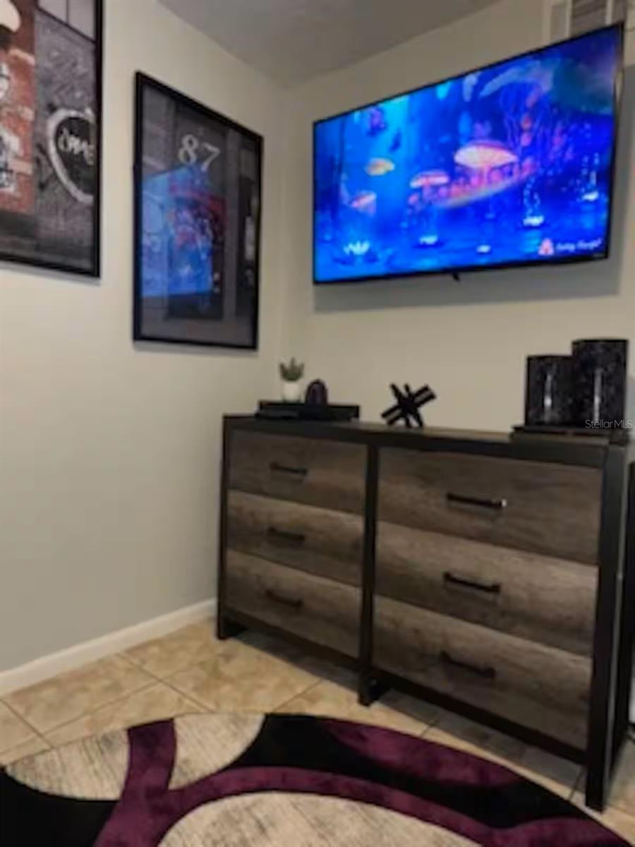 SOUTHPOINTE CONDO - Residential