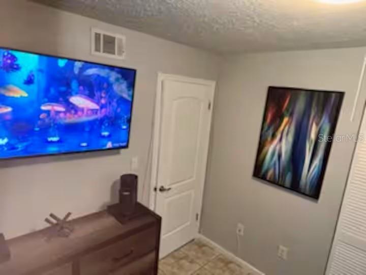 SOUTHPOINTE CONDO - Residential