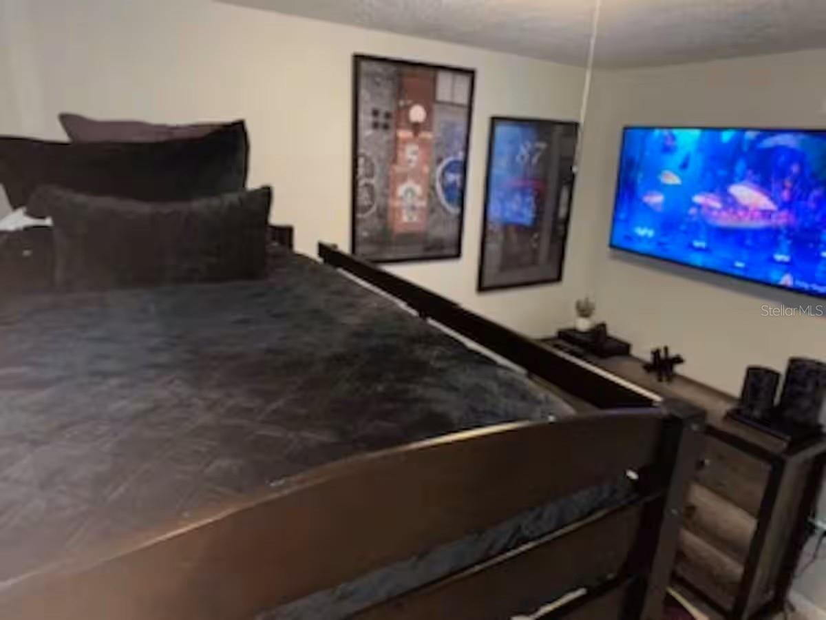SOUTHPOINTE CONDO - Residential
