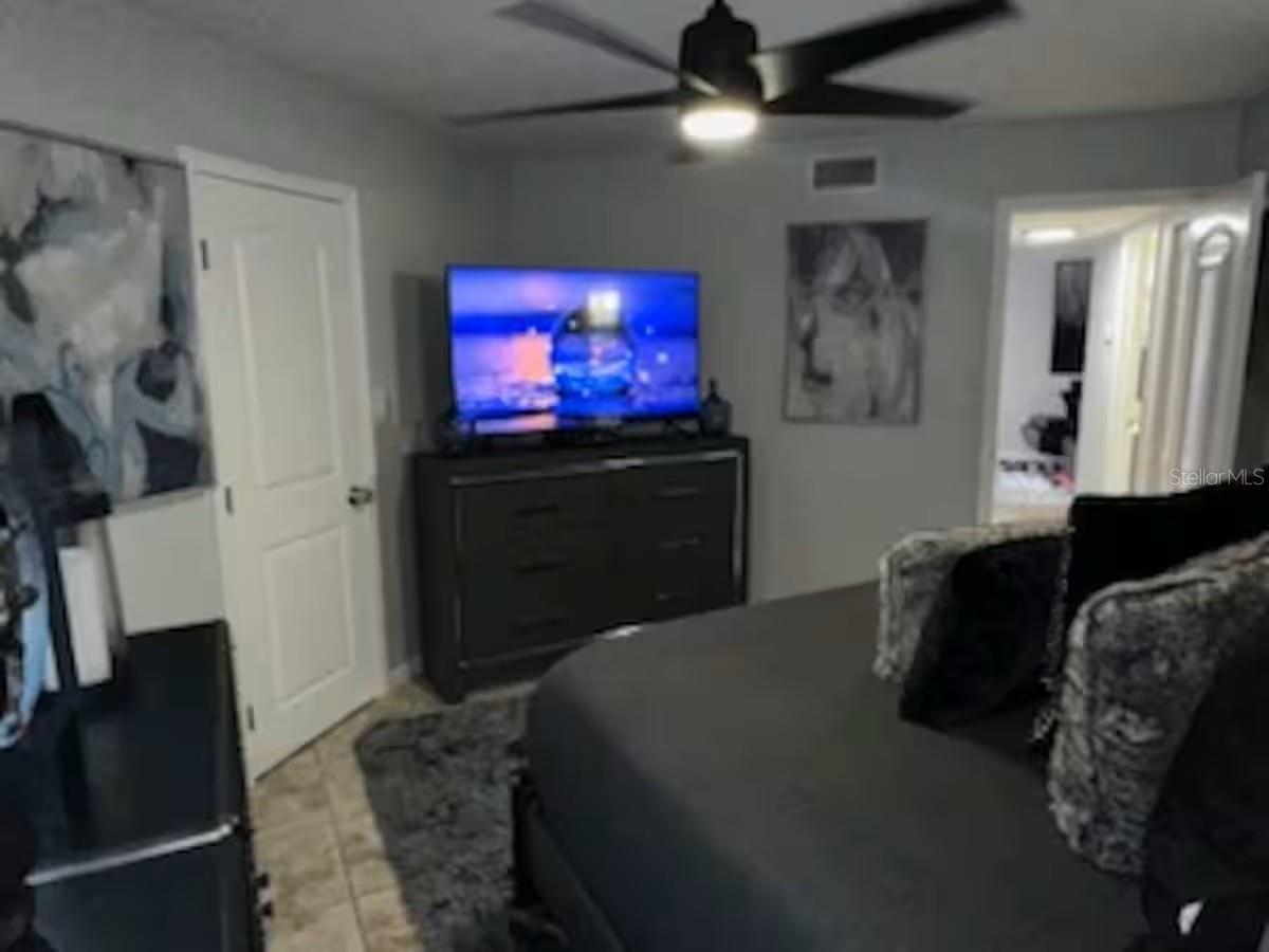 SOUTHPOINTE CONDO - Residential