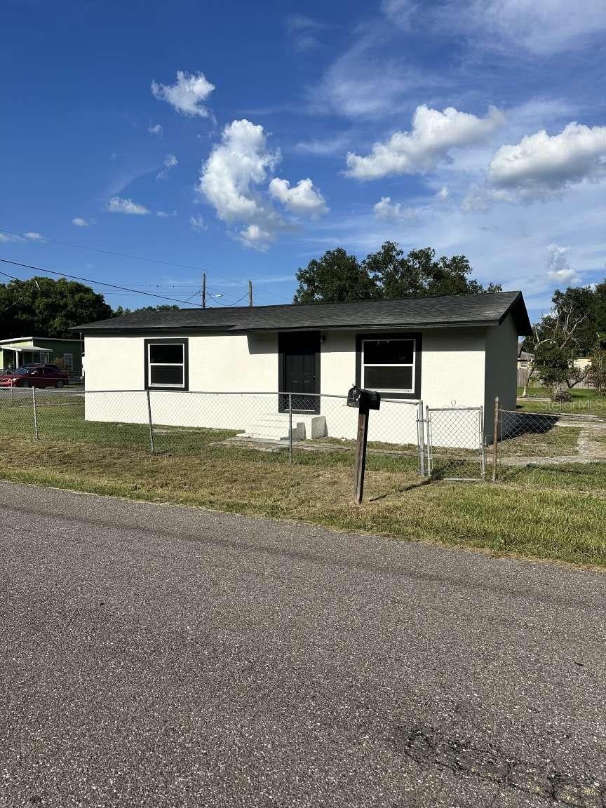 Photo of 3329 Lynn Drive, Lakeland, FL 33805 (MLS # TB8534922)