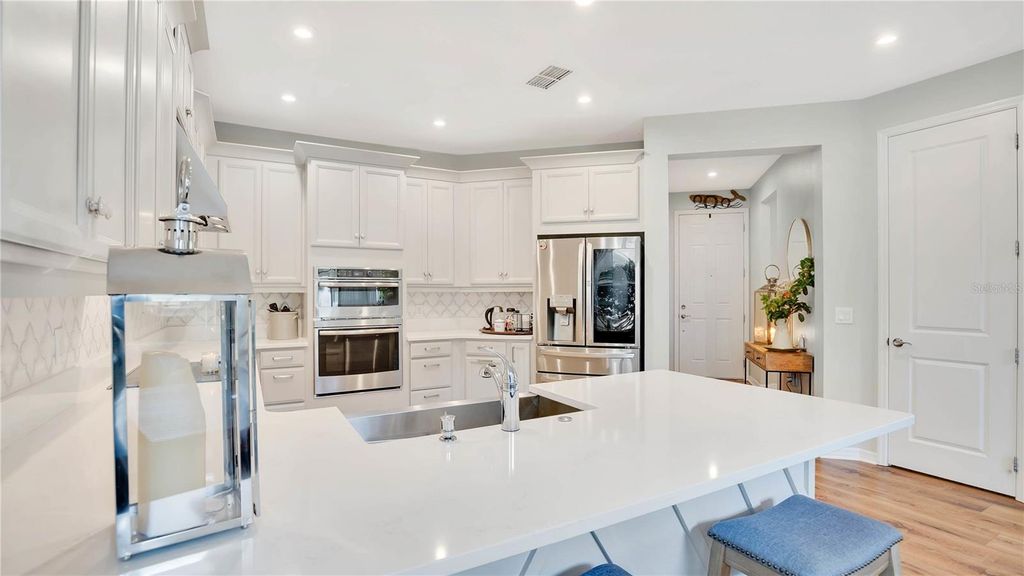 Photo of 1090 Wildmeadow Run, Winter Park, FL 32792 (MLS # O6394208)