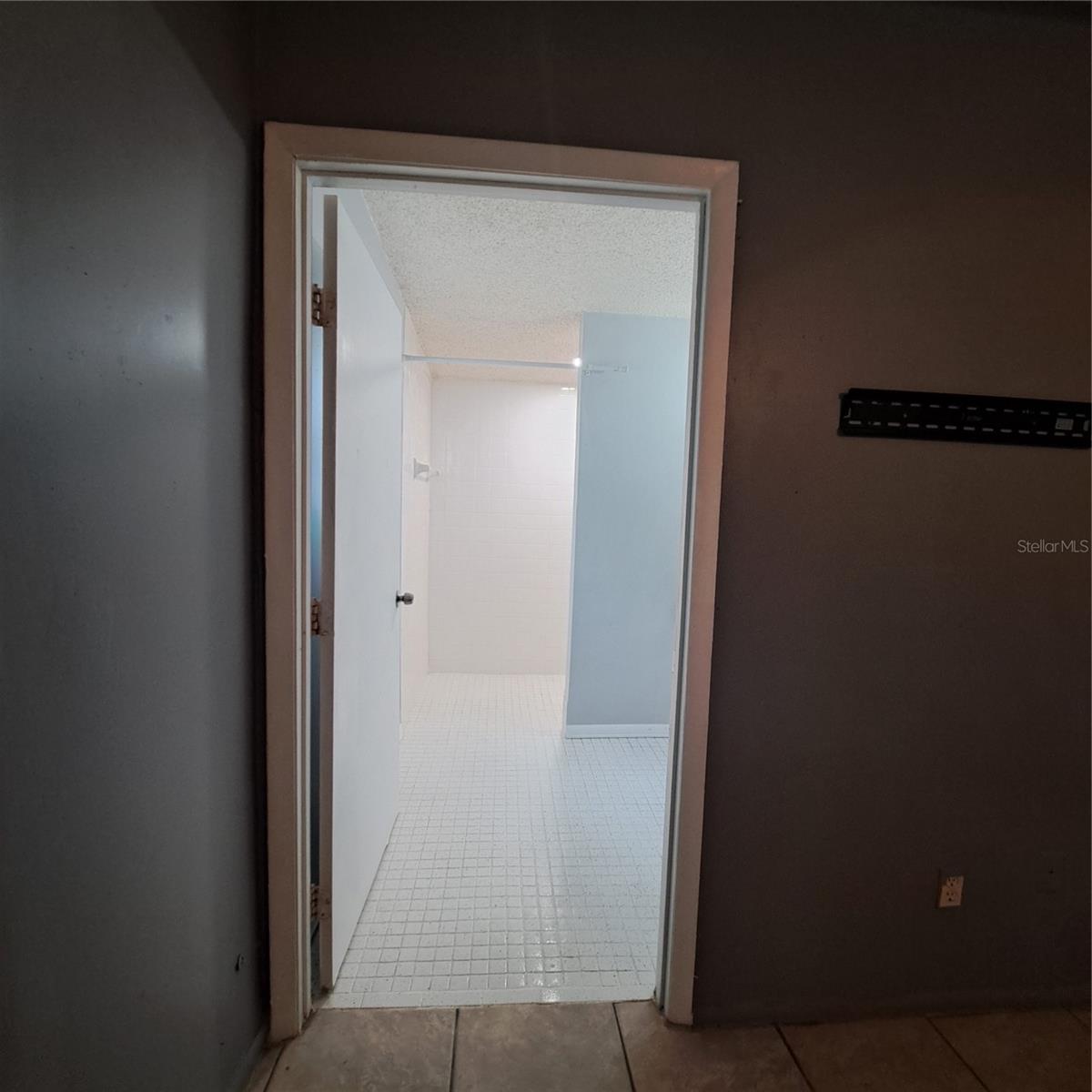 FORREST BLUFF K & H REP - Residential Lease