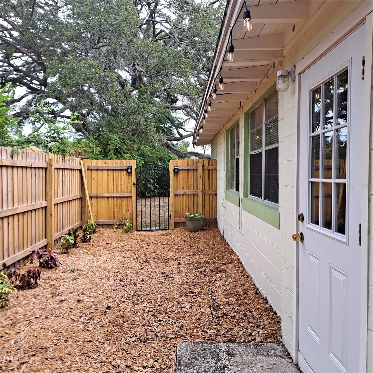 FORREST BLUFF K & H REP - Residential Lease