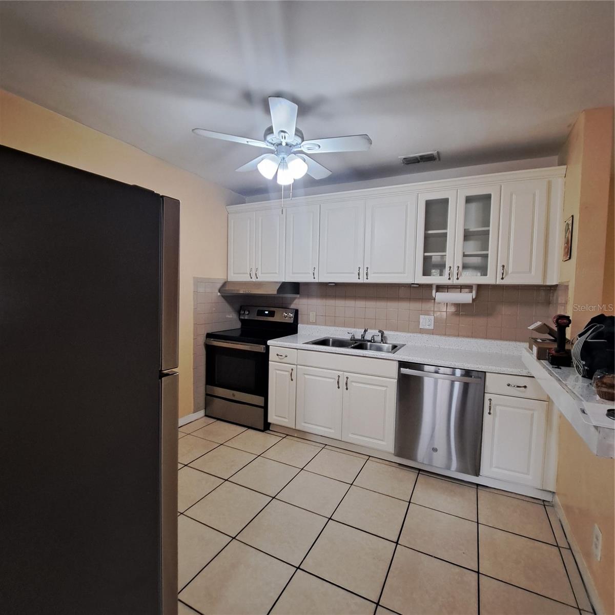 FORREST BLUFF K & H REP - Residential Lease