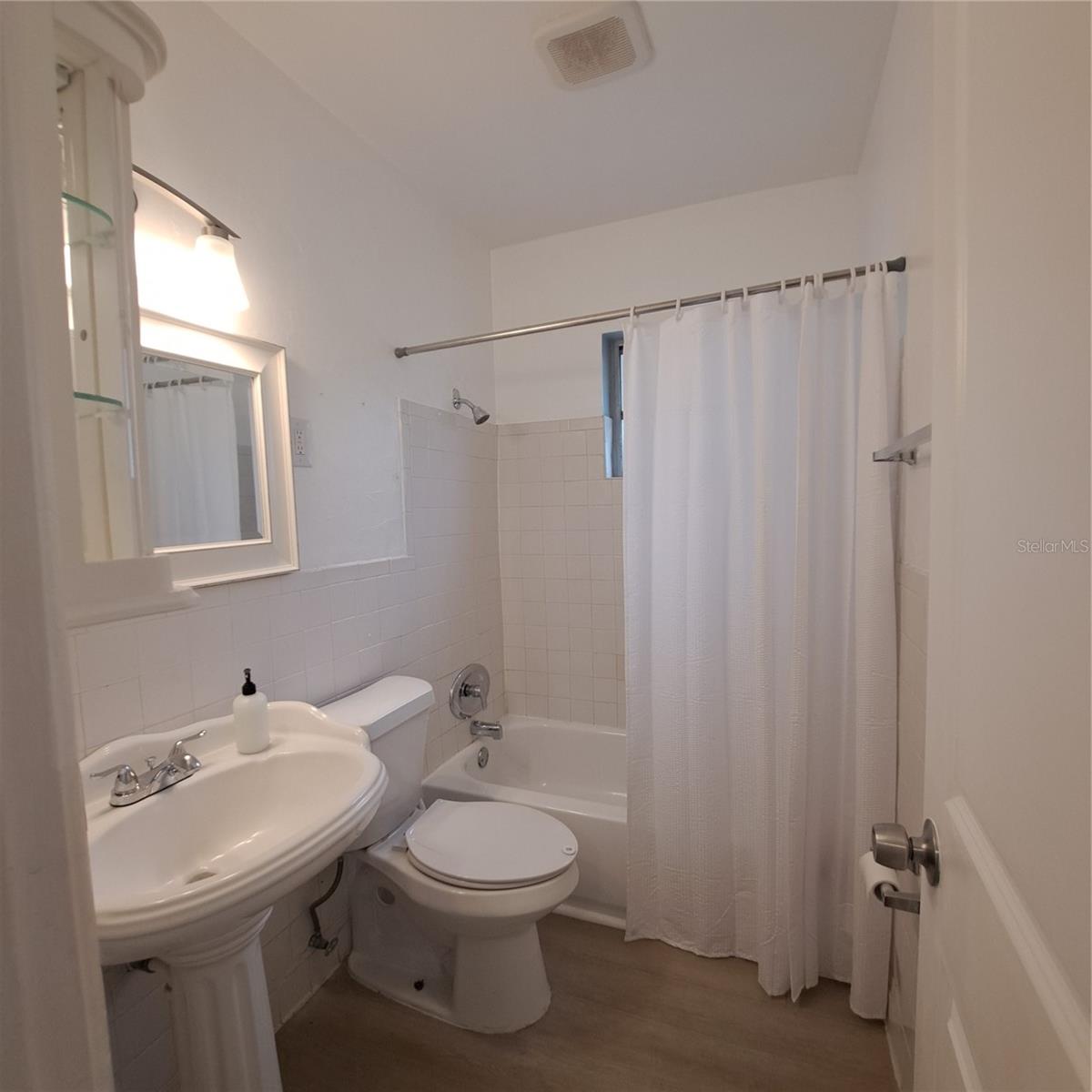 FORREST BLUFF K & H REP - Residential Lease