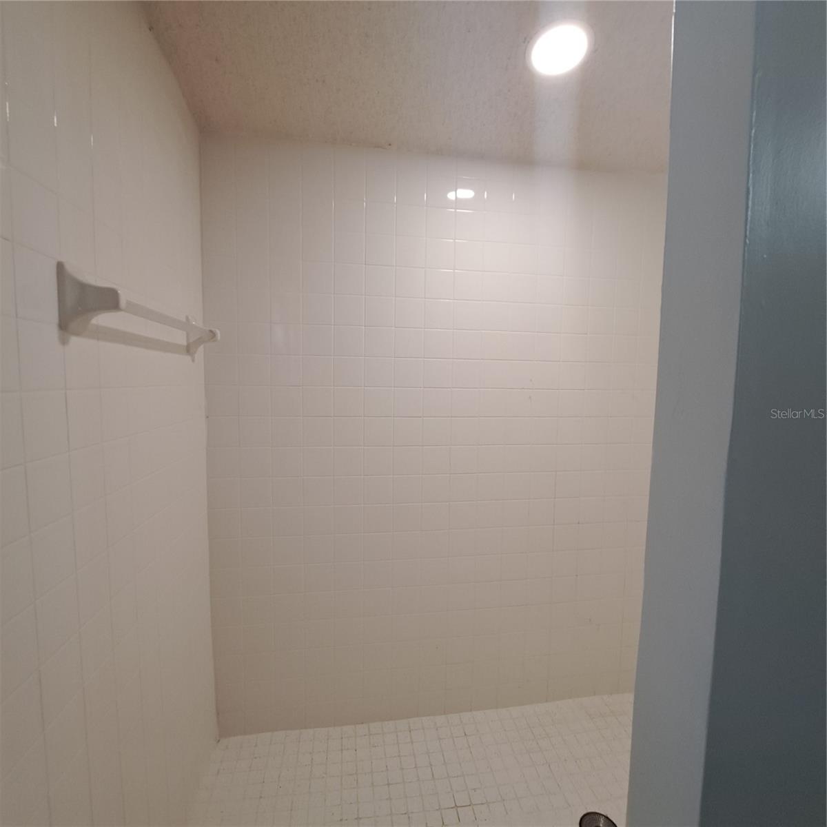 FORREST BLUFF K & H REP - Residential Lease