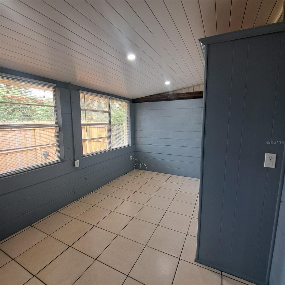 FORREST BLUFF K & H REP - Residential Lease