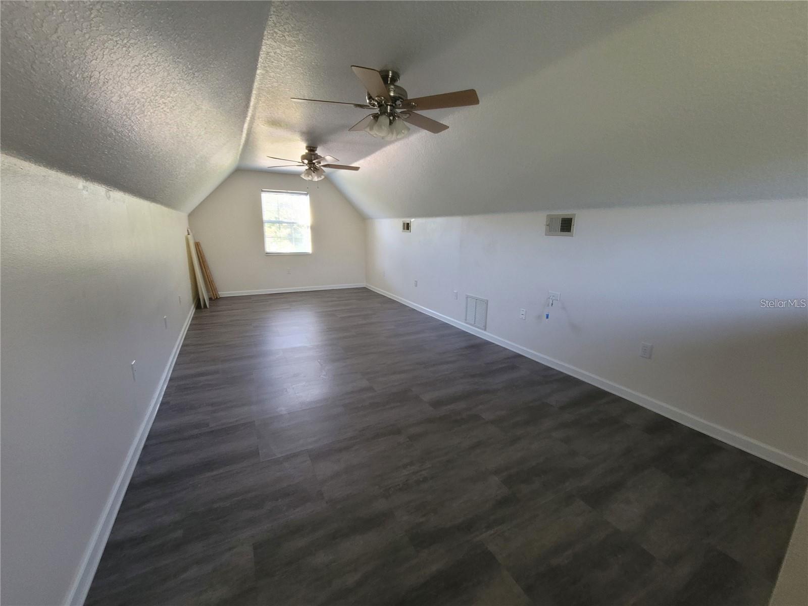 ORANGE BLOSSOM ACRES UNIT 1 - Residential Lease