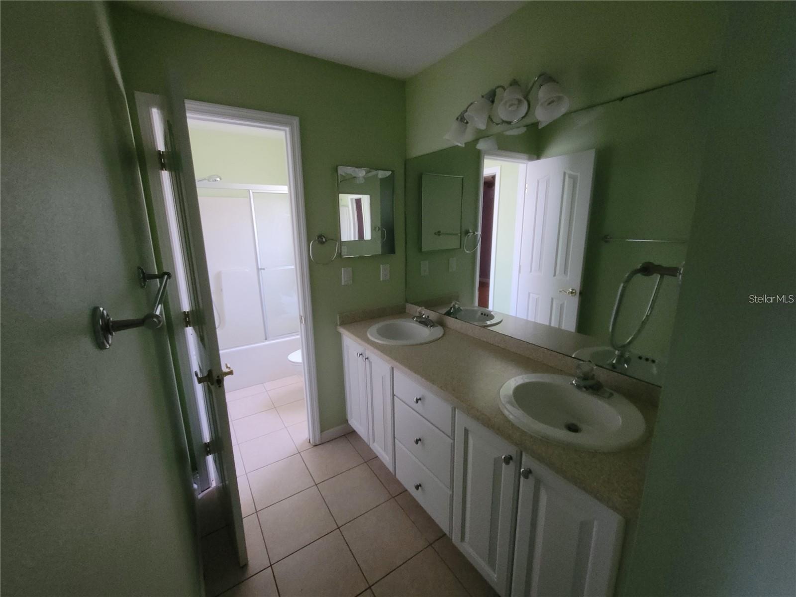 ORANGE BLOSSOM ACRES UNIT 1 - Residential Lease