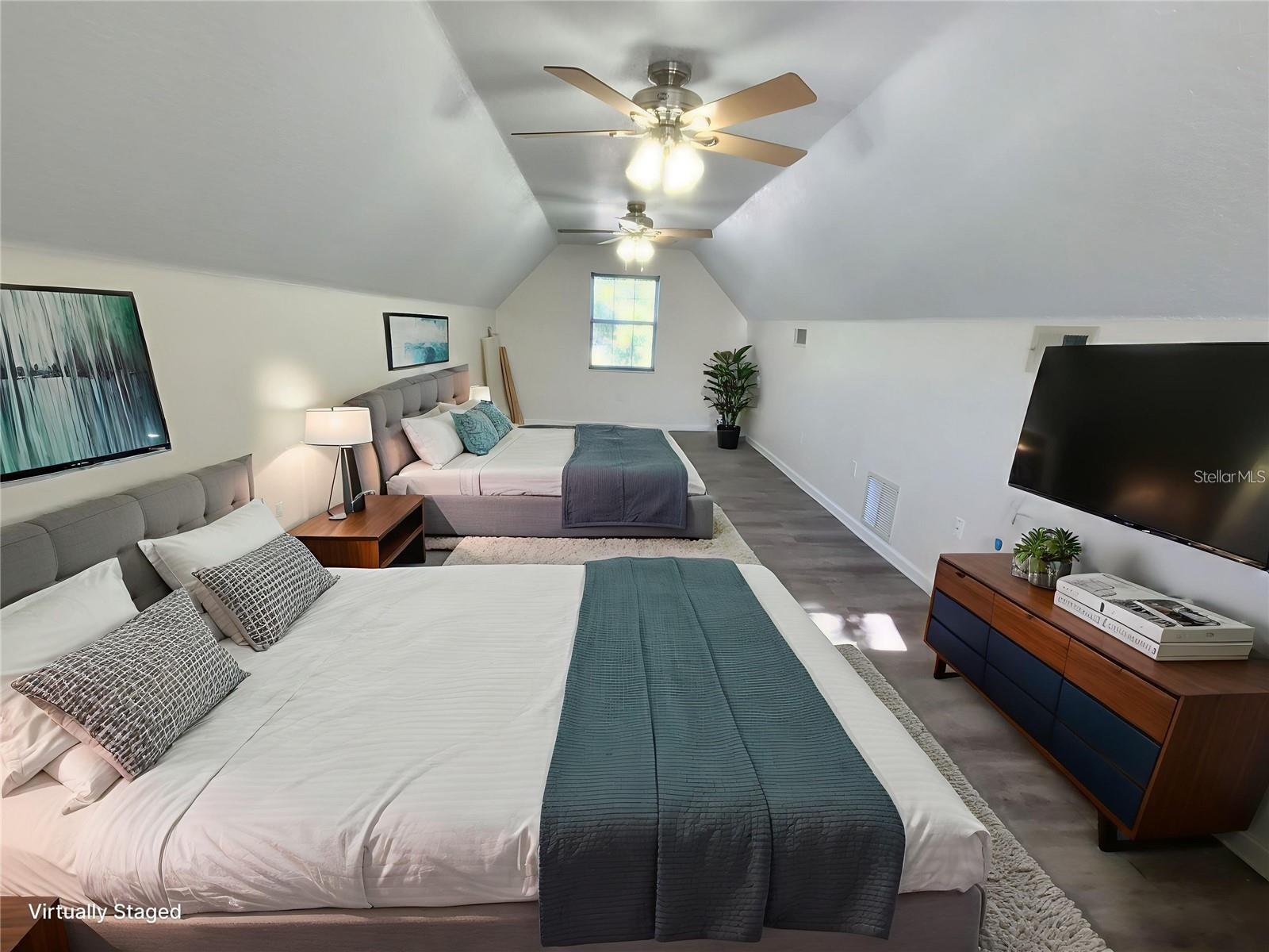 ORANGE BLOSSOM ACRES UNIT 1 - Residential Lease