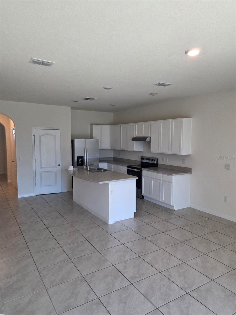 THOMPSON GROVE - Residential