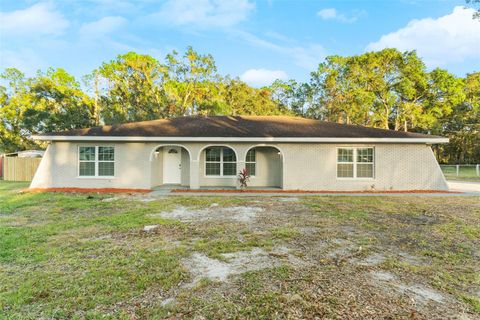 A home in LAKELAND